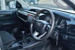 2022 Toyota
                Hilux 4x4 2.8L DSL D/C/C 6MT SR