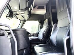 2023 Freightliner Cascadia 126 WHITE
