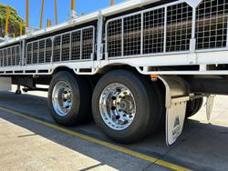 2004 Maxitrans St2 45' Roofing Trailer