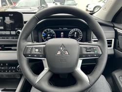 2024 Mitsubishi
Outlander Exceed
