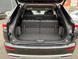 2024 Mitsubishi
Outlander Exceed