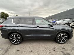 2024 Mitsubishi
Outlander Exceed