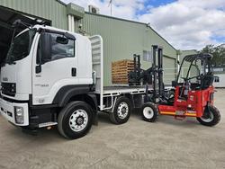 2025 Isuzu Fyj Auto 8X4 With Moffett M5 Extra Reach