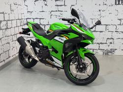 Kawasaki Ninja 500 SE KRT Edition (EX500J)