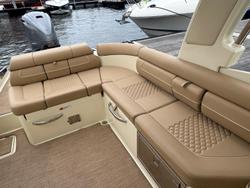 2022 Chris Craft
                Launch 28 GT 