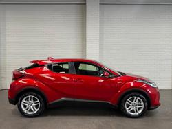 2022 Toyota C-HR GXL NGX10R Feverish Red