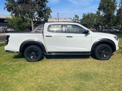 2020 Isuzu
D-MAX X-TERRAIN