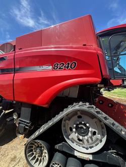 2017 CASE IH 8240