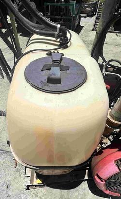 2015 CROPLANDS QUANTUM MIST 500L LINKAGE SPRAYER RED