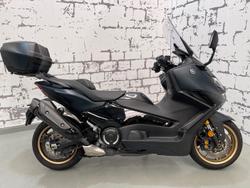 Yamaha Tmax 560