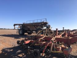 2018 Bourgault 3320-76 Red