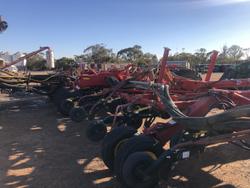 2017 Bourgault 3320-86Phd Red