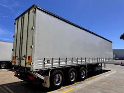 2004 Maxitrans St3 22 Pallet Sd Refrigerated Curtain, Tuck Away Tail Gate