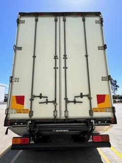 2004 Maxitrans St3 22 Pallet Sd Refrigerated Curtain, Tuck Away Tail Gate
