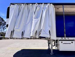 2004 Maxitrans St3 22 Pallet Sd Refrigerated Curtain, Tuck Away Tail Gate