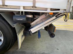 2004 Maxitrans
                St3 22 Pallet Sd Refrigerated Curtain, Tuck Away Tail Gate