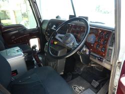 2005 Mack Superliner WHITE