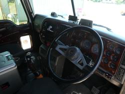 2005 Mack Superliner WHITE