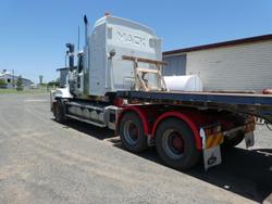 2005 Mack Superliner WHITE