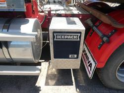 2005 Mack Superliner WHITE
