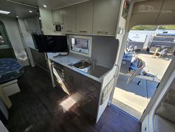 2016 New Age Caravans Blue Diamond Bd24e