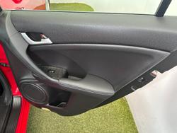 2013 Honda
Accord Euro Luxury