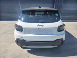 2024 Jeep
Avenger Limited