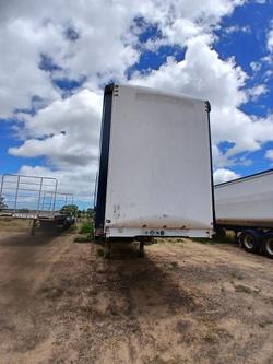 2001 Maxitrans Curtainside