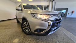 2018 MITSUBISHI
OUTLANDER ES ADAS 5 SEAT 2WD