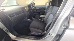 2018 MITSUBISHI
OUTLANDER ES ADAS 5 SEAT 2WD