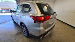2018 MITSUBISHI
OUTLANDER ES ADAS 5 SEAT 2WD