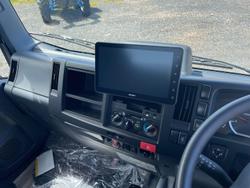 2024 Isuzu Nmr 45/60-150 Amt Tri-Tipper NMR