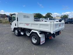 2024 Isuzu Nmr 45/60-150 Amt Tri-Tipper NMR