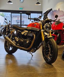 2025 Triumph Speed Twin 1200 RS Speed Twin Orange