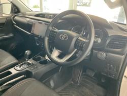 2024 Toyota
Hilux SR