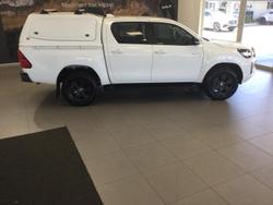 2024 Toyota
                Hilux SR
