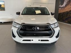 2024 Toyota
Hilux SR