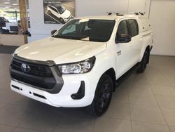 2024 Toyota
                Hilux SR