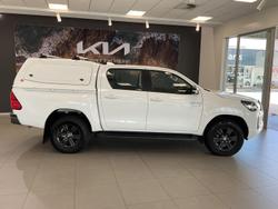 2024 Toyota
Hilux SR