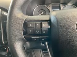 2024 Toyota
Hilux SR