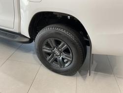 2024 Toyota
Hilux SR