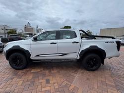 2025 Isuzu
                D-MAX BLADE