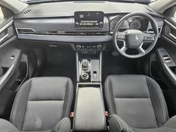 2024 Mitsubishi
Outlander ES