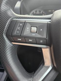 2024 Mitsubishi
Outlander ES