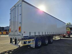 2014 Vawdrey 24 Pallet Straight B Curtain Sider White