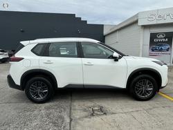 2025 Nissan
X-TRAIL ST