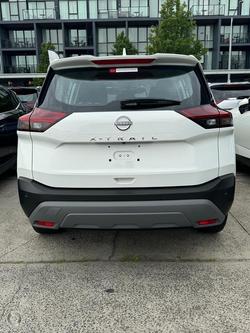 2025 Nissan
X-TRAIL ST