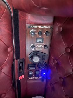0 Kenworth T909