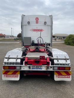 0 Kenworth T909