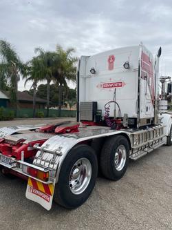 0 Kenworth T909